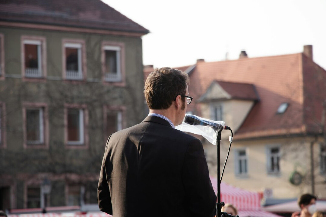 executive leader speaking